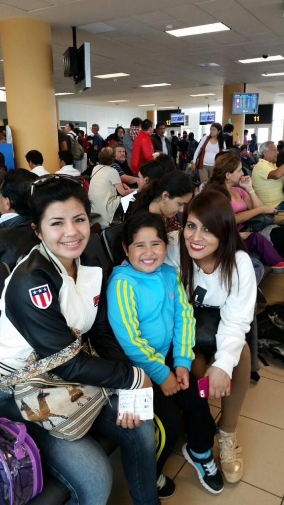 pantera1609's tweet photo. Luana y las chicas de corazón Serrano http://t.co/X1pyqf52KW