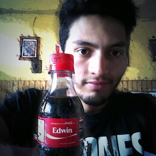 Gado696's tweet photo. Hoy me sorprendió mi hermana con mi botella personalizada de @CocaColaCol  #ComparteCocaCola http://t.co/bGvkZVGoti