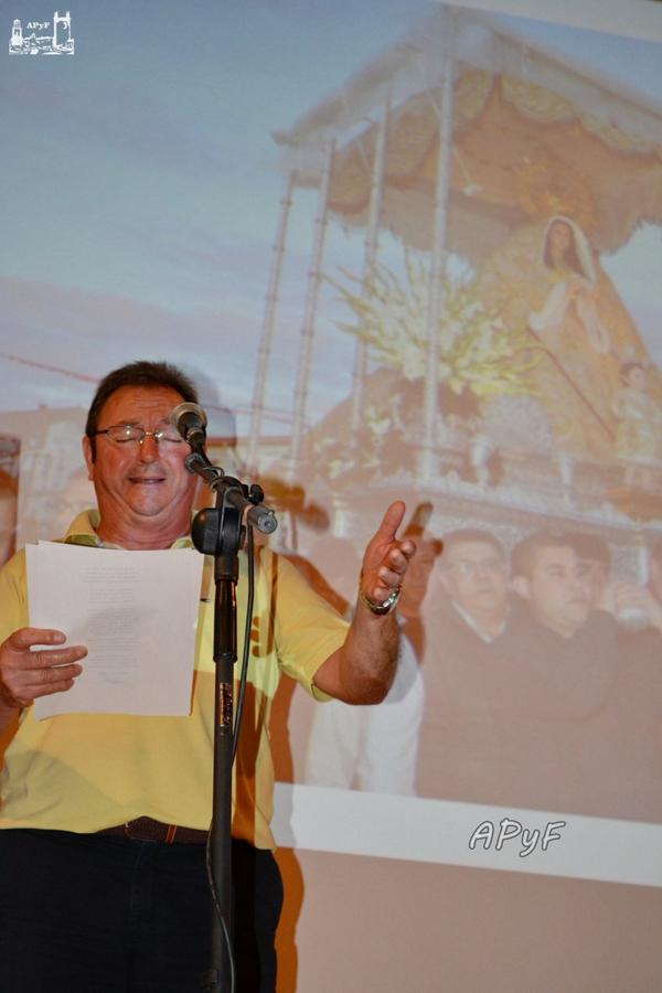 ArroyodelaLuzPF's tweet photo. #recitalpoemas #virgendelaluz http://t.co/YonKsm3IAi