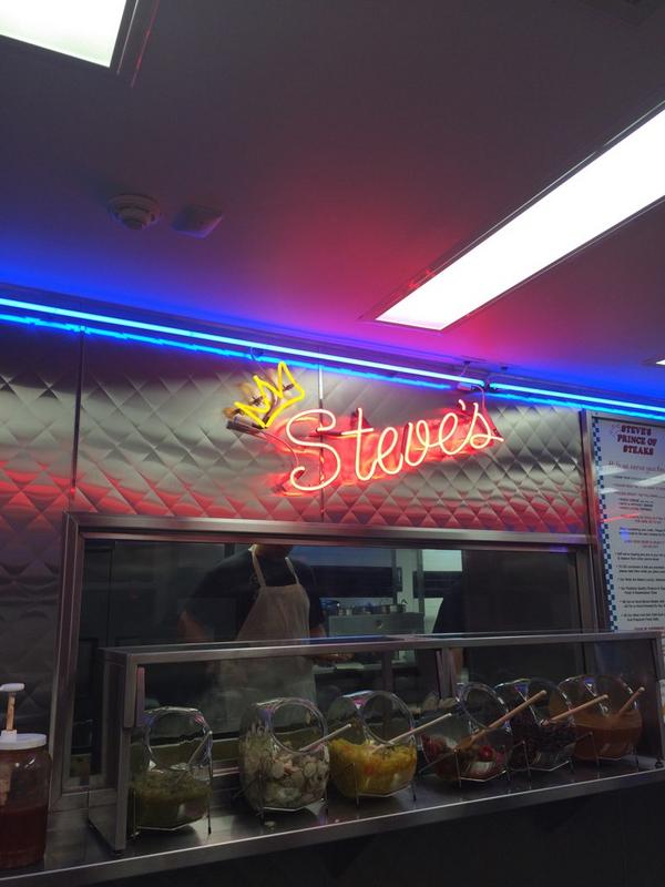 Chrizzy215's tweet photo. I'm hungry #Chessesteaks #Chessesteak #Philly #215 #Hunger #Works #StevesSteaks #TrueStory #Rihanna π―ππβοΈπ http://t.co/3o9n6KVq33