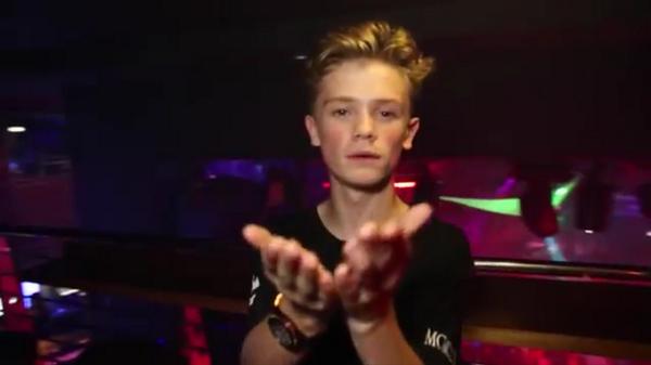 Reject_girl32's tweet photo. awwww🙈💕💕💕💕💕
Charlie kissed me right??? OMG...😱💓💓💓💓💓hahaha
#BAMNewVideo http://t.co/Cwd2c0SdaT
