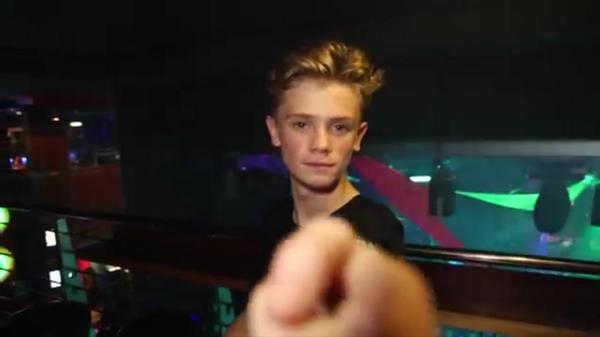 Reject_girl32's tweet photo. awwww🙈💕💕💕💕💕
Charlie kissed me right??? OMG...😱💓💓💓💓💓hahaha
#BAMNewVideo http://t.co/Cwd2c0SdaT