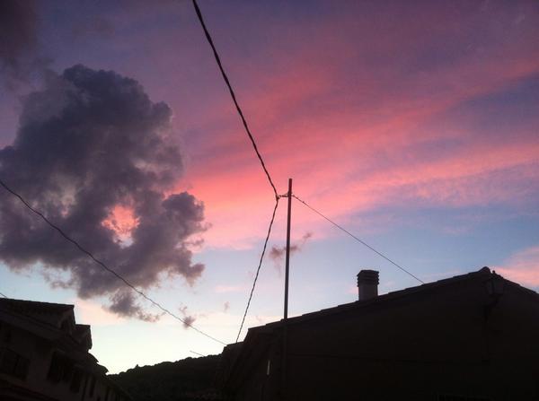 modosil's tweet photo. Los atardeceres en Pedro Andrés siempre fueron mis favoritos.. 🌄💞 #ElCieloMásBonitoDelMundo #MissYou http://t.co/njHHL6ZUUM