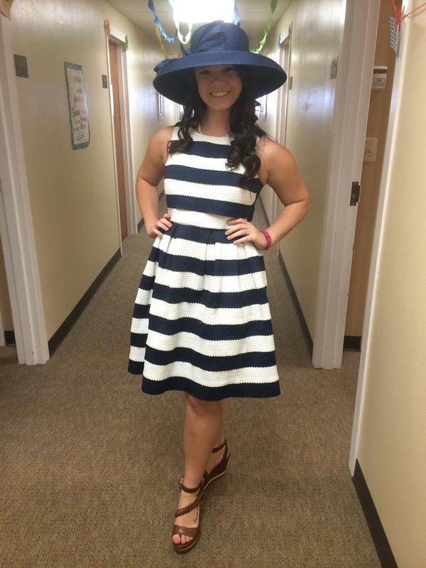 kinligieber's tweet photo. Kentucky Derby mixer #collegecanbefun http://t.co/lBuDi2LFes