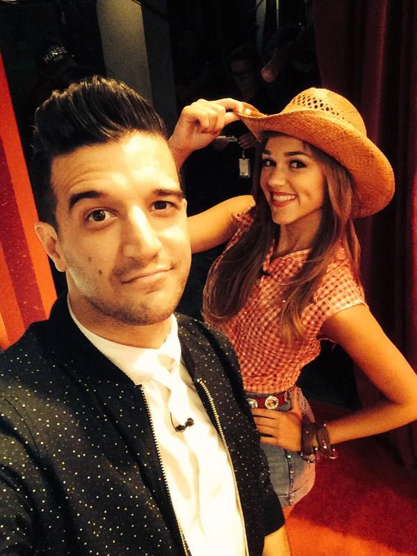 SadieRobxVI2's tweet photo. @VacaIsland2 We need Mark Ballas http://t.co/abKgbeMHBO