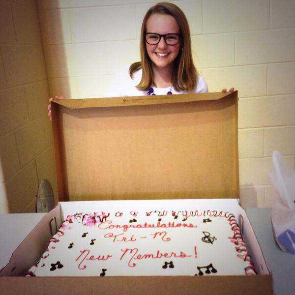 OrangeTriM's tweet photo. We have cake! Inductions starts at 6:30! http://t.co/nGZLWplHPB