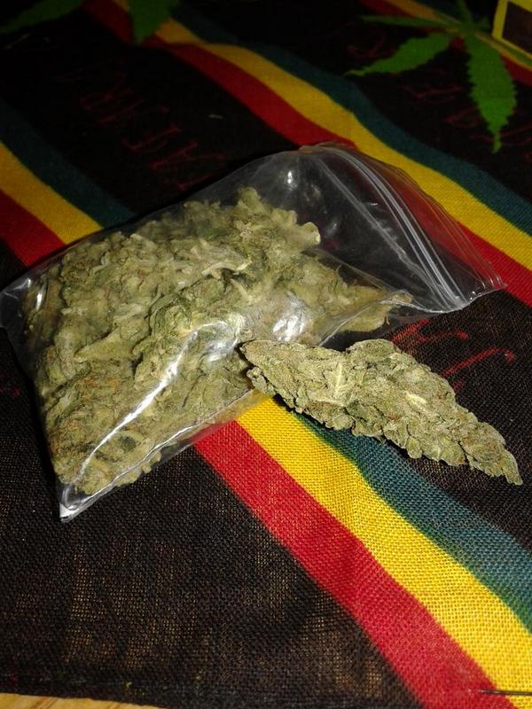 clatanos420's tweet photo. Oo yeaaaa!! http://t.co/zxWSKJihw9