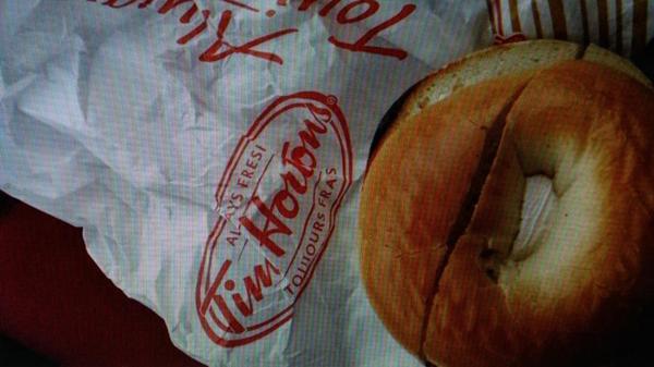 timsproblemz's tweet image. When the cross-eyed employee cuts your bagel #timsproblems