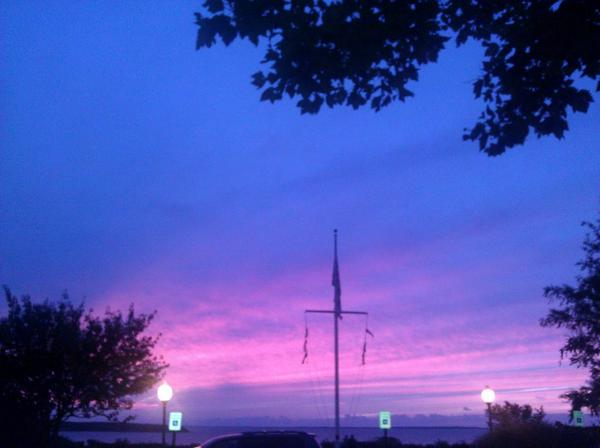 EricaSmitheman's tweet photo. @JohnBolaris our back yard http://t.co/ELOFJbi97g