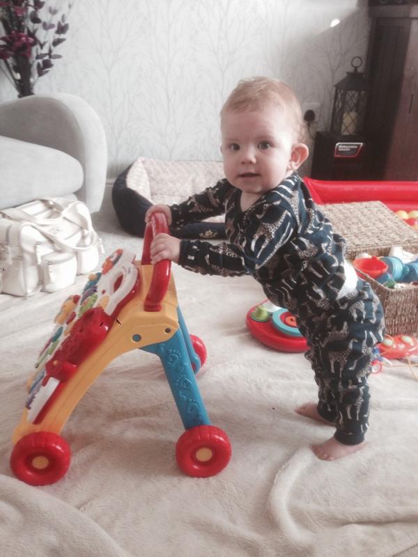 spencegilbert's tweet photo. @traceygilbert00 http://t.co/ArxdjZ2IuQ and his zimmer X http://t.co/2Ze7j8pqrQ