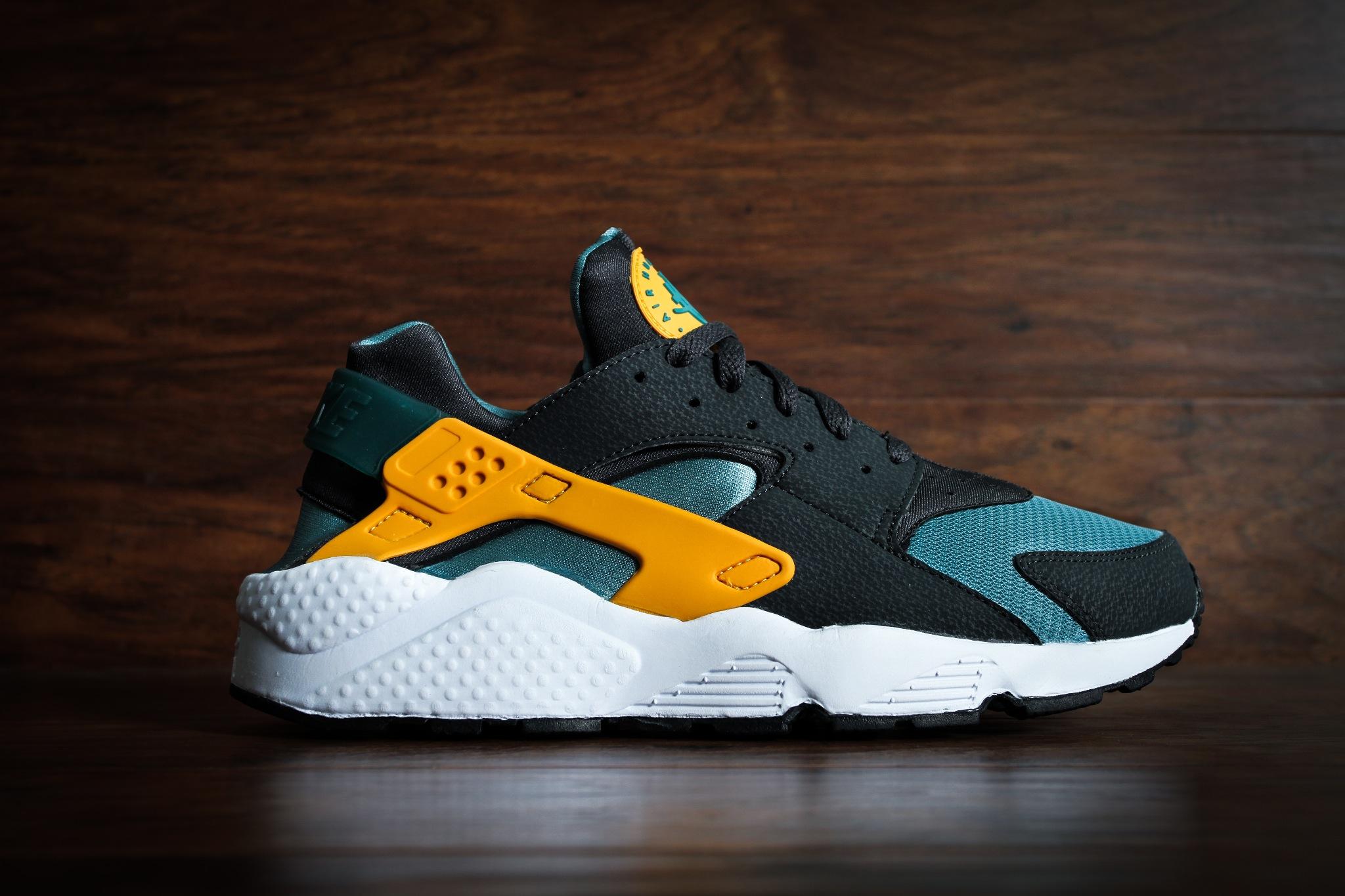 fibra contacto La nuestra ShoePalace.com al Twitter: "The Nike Air Huarache in  Cat/Anthracite/University Gold are in stores &amp; online  http://t.co/sZqqZn4wJx http://t.co/TrhJIUZdQD" / Twitter