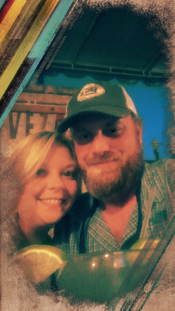 spreadneck95's tweet image. Hola #margritawedsdays