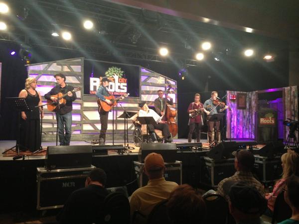 Geriatric @MusicCityRoots #nashville 89 years old and still rolling #macwiseman #wowsers