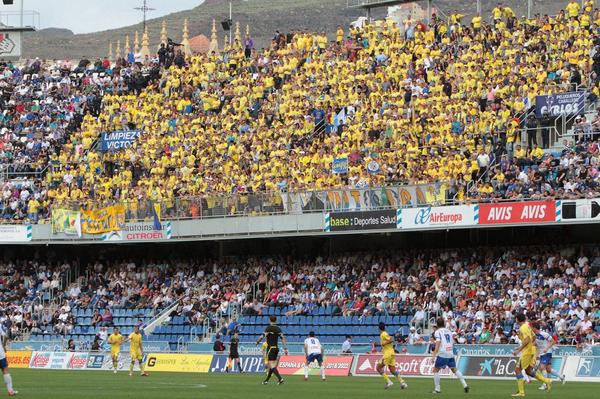 neregp94's tweet photo. 3 dias y bajando 👏💛💙🚢 #Derbiii #CanariasEsAMARILLA 💛💛 http://t.co/Jy7kns1bzw