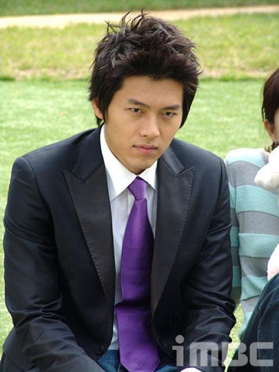 Happy Birthday Hyun Bin. Gak sabar Kim Sam Soon mau tayang lagi di TV. Yeah!!! 