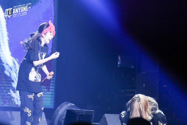 ToAnyoneFanclub's tweet photo. 140920 #AON IN GUANGZHOU
😁❤️
#ssangpark
#DARA #BOM  @krungy21 @haroobomkum 
[PLZ DO NOT edit and remove logo] http://t.co/gyNKMsqIDn