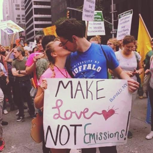 TreeKiss000's tweet photo. #climate14 #climateaction #nyc #peoplesclimate #mancandy #protest #rally #gogreen #sexy #environmentalists #earth http://t.co/GFTbF6GCbC
