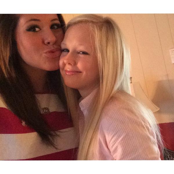 Bailee_Stevens's tweet photo. Couldn't make it without you. #didittogether 😉😂 http://t.co/L402xBlr57