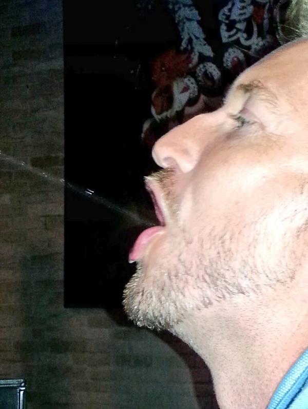 quinlanri's tweet photo. @FallonTonight #MyWeirdFriend  Possibly taken at Hibachi Grill. Possibly taken at massage parlor. http://t.co/lyGmtgs8ur