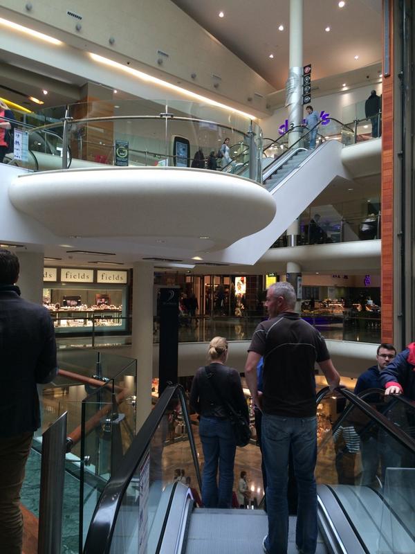 RT @hansvtellingen: Beste mall vn Ierland: #Dundrum Town Centre. Met @NRW_NL <a href="/johnvanhaaren/">John van Haaren</a> <a href="/RMA_Advies/">Marcel Reinartz</a> #retailleeft "