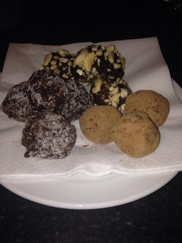 nuttibutter's tweet image. Yummy choco protein balls mafe entirely with NUTTI products!! #nutti #healthy #snack