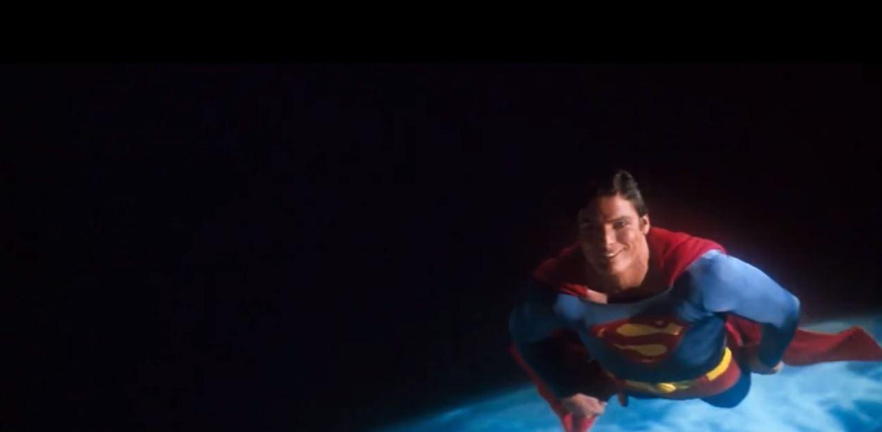 Happy Birthday to Christopher Reeve who would have been 62 today.
You made us believe a man could fly AND smile. 