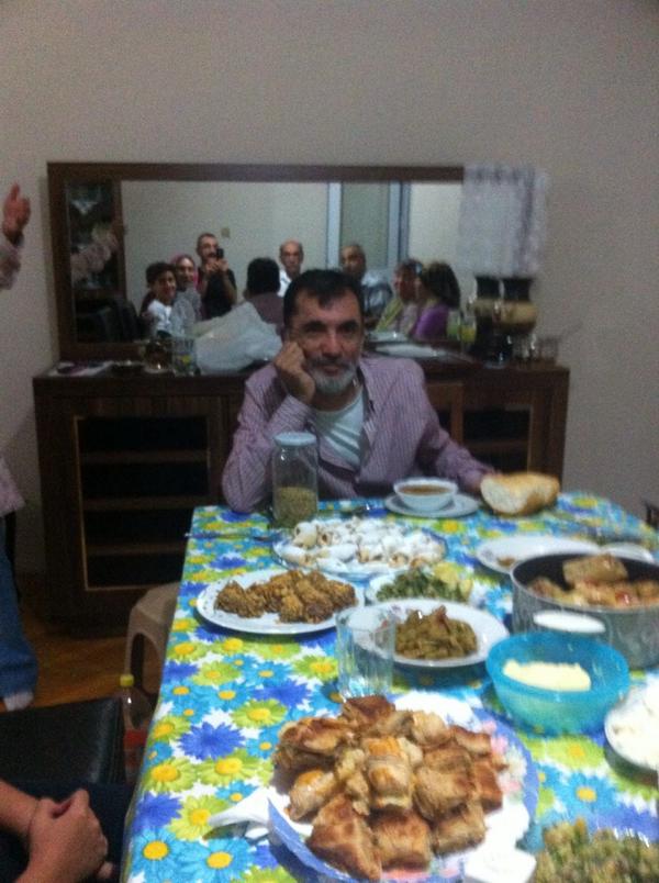 Akşam yemeği herşey hala yolda yemeğe yetişemedi