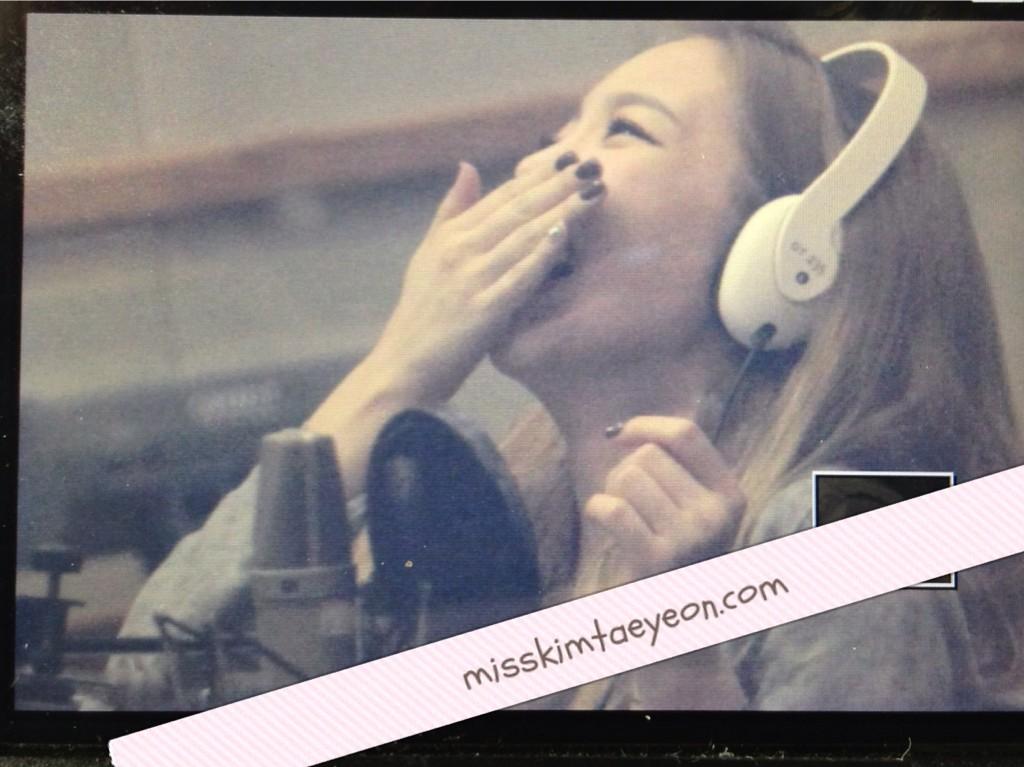 [PIC][25-09-2014]TaeTiSeo xuất hiện tại "KBS Cool FM Jo Jungchi & Jang DongMin's 2 O'clock" vào trưa nay ByXO7-xCAAEva8K