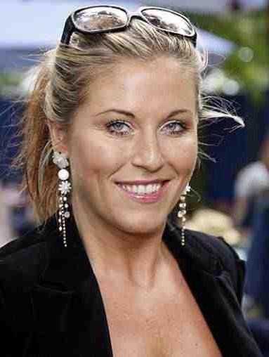 Happy birthday to Jessie wallace. Have a great day babe love you lots  xx   