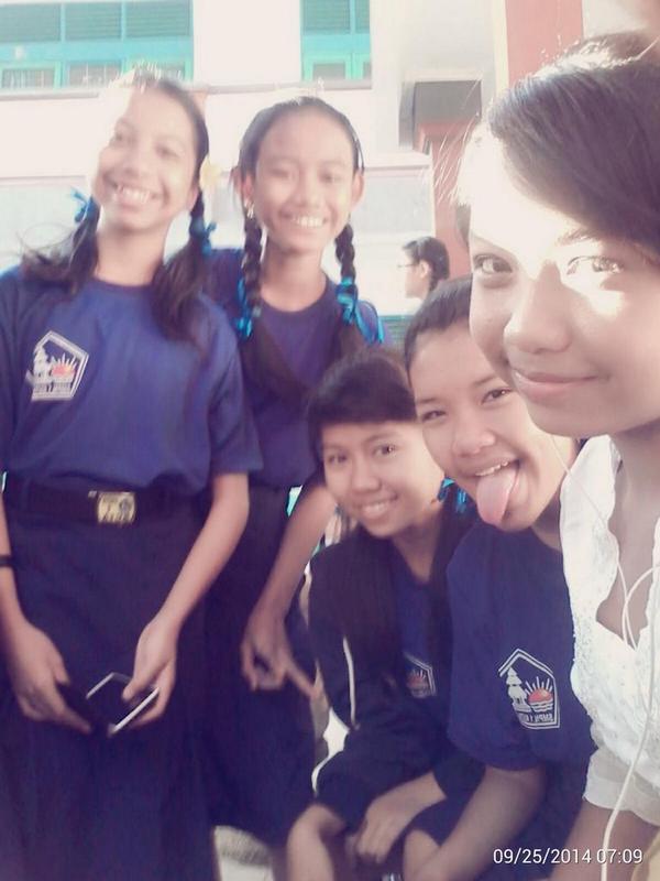 itsrohananda's tweet photo. Bulannn bahasa @srikusuma24 💩 😍😘😚 http://t.co/S3z9MRO85f