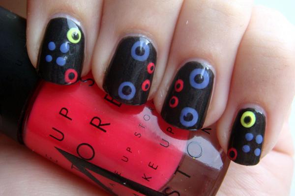 #31DC2014 Inspired by fashion. #nailart #nails #notd colorfulcupcakecat.blogspot.com/2014/09/31dc20…