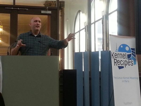 ChrisBlaess's tweet photo. Greg KH on stage... #kr2014 http://t.co/E2d857ZW2u