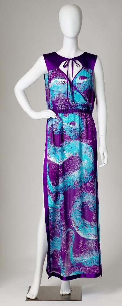 SENSES_InesKlim's tweet photo. Not sure what to take on your Honey Moon trip ? Check out SENSES best selling Toga Dress! http://t.co/JFSUMwgC9w http://t.co/YC0ADmHyUQ