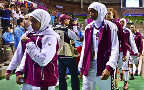 #AsianGames: Qatar basketball players slam hijab ban as 'insult' emirates247.com/sports/other/a…
