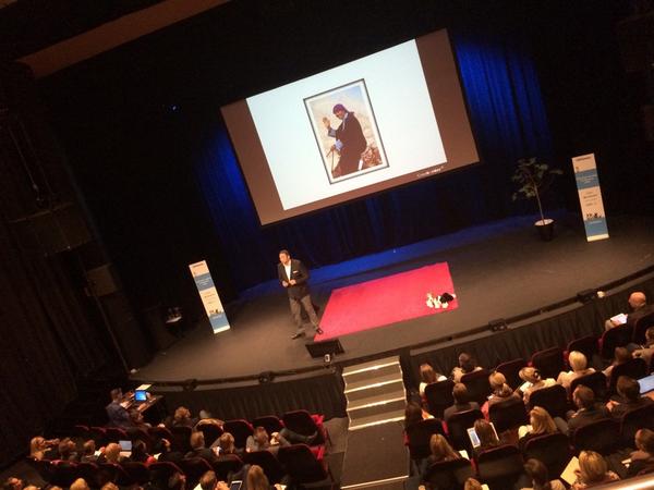 WednesdayR's tweet image. Om snäva stereotypbilder, att finna möjligheter &amp;amp; om att tjäna miljarder på kommunikation! @CrossborderCom #wrloyalty