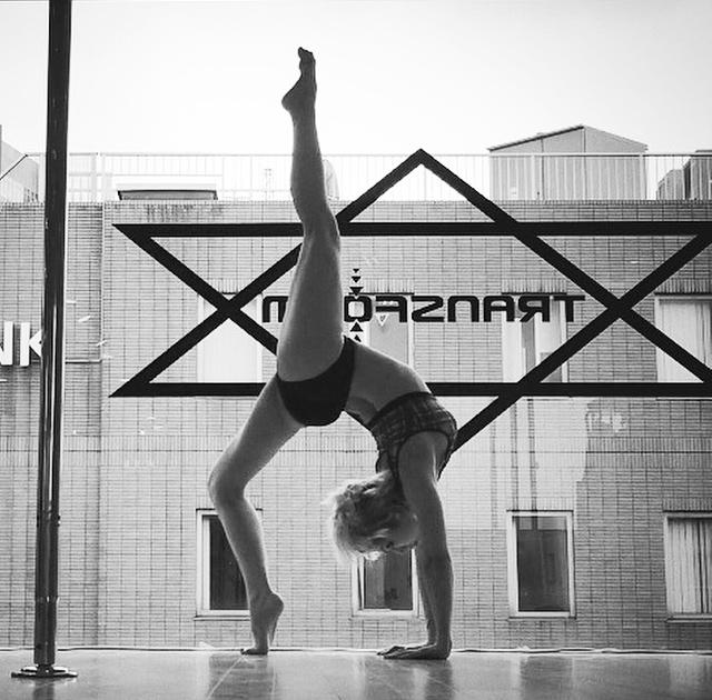 下の足の膝を伸ばせるようになりたい(@￣&rho;￣@) http://t.co/ZswzLXDCvg