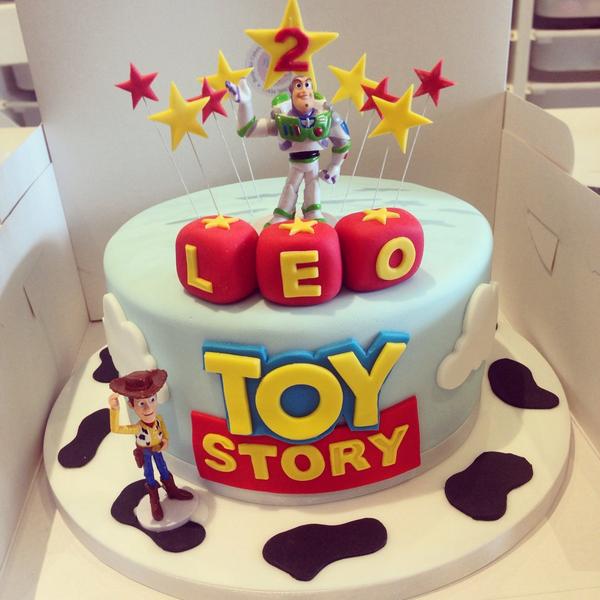 RebakersCakes's tweet photo. @DisneyPixar toy story cake! http://t.co/gnhPRLsj8j