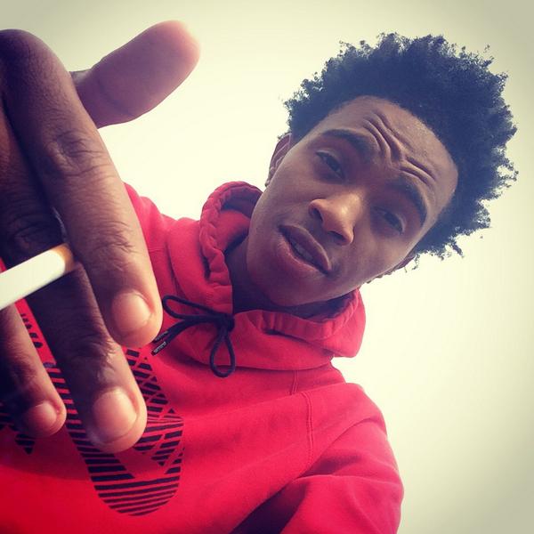 FlockaApollo's tweet image. Coolin outside. 💯✊