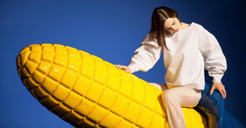 MusicPrometheus's tweet photo. Checa "Complètement Fou!", el nuevo video de Yelle. http://t.co/MUhz2uf8nt http://t.co/PqXLpePn0X