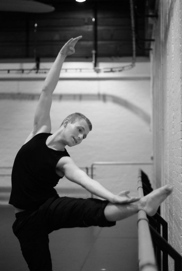 BoKatzman's tweet photo. Der Bo Katzman Chor freut sich, dass der Choreograf Julian Wejwar für die Choreografien verpflichtet werden konnte. http://t.co/LLVWMVb7Ky