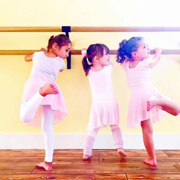 DanceBarn's tweet photo. http://t.co/o2CinSuGW1
