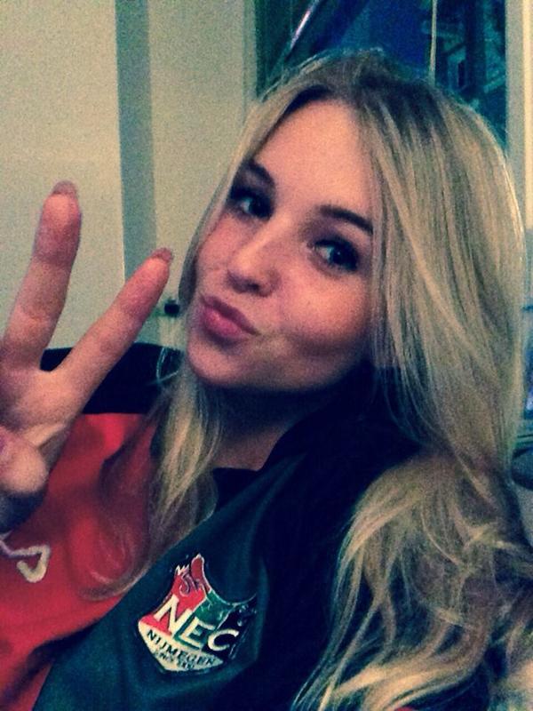 “<a href="/voetbalzonenl/">Voetbalzone</a>: En dan nu onze supporter van de dag! ” <a href="/brampennings_/">bram pennings</a>