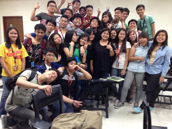 parmenidesxz's tweet photo. CE B19 with Maam Teodoro 😍 #MyMapuaBlock @OneMapua http://t.co/dTl3fl5Sbx