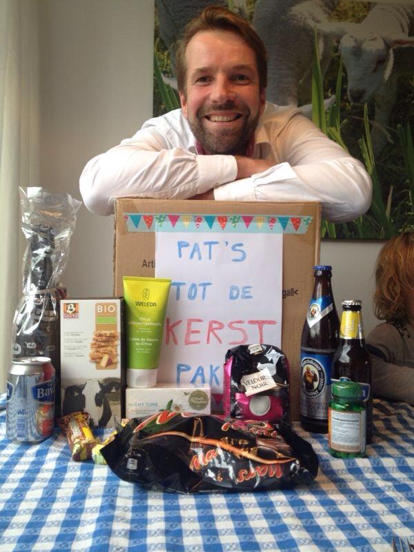Zelfs als je #kerstpakketten verkoopt, is het leuk om een - tot aan de kerst - #kerstpakket te krijgen #blij