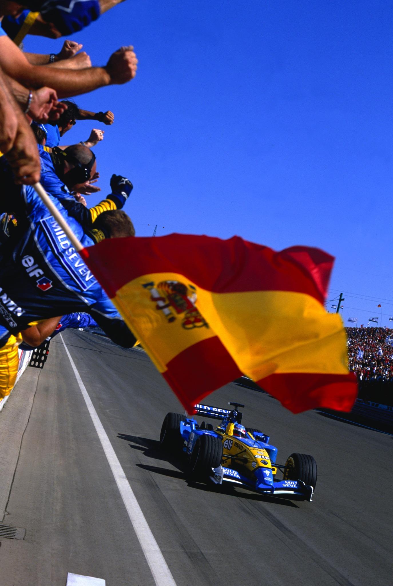 Fernando Alonso Makes Renault F1 Team Debut