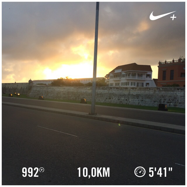 CLuisfer's tweet photo. @FireRunners Cartagena  Acabo de correr 10,0 km a un ritmo de 5'41"/km con Nike+. http://t.co/yExBNnNlCi #nikeplus http://t.co/KWC1JdLZ4s