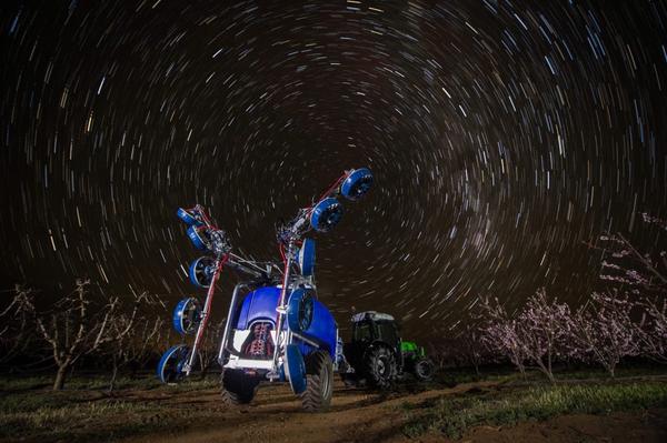 ZeferSpray's tweet photo. See you all at AgExpo in February for the world premiere of the new ZeferSpray http://t.co/54KGfjS2dO