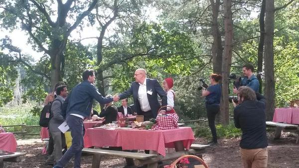 Startersmarktpl's tweet photo. Genieten van de mooie momenten bij de Picknick! Inspiratie. Helemaal top @RachelvdGreef http://t.co/M0PNvcdJpT