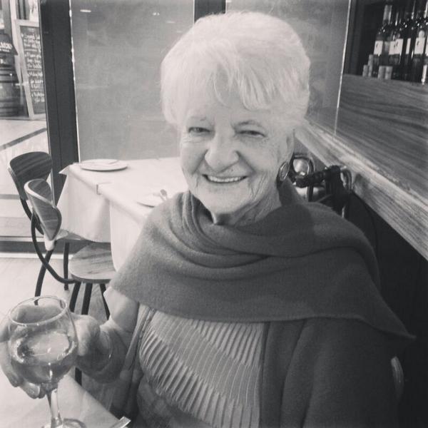 rina_justRINA's tweet photo. @carteblanchetv is doing an amazing insert on inspirational older people sunday on Mnet. Rememer to watch! http://t.co/2o2hNmc1Kz