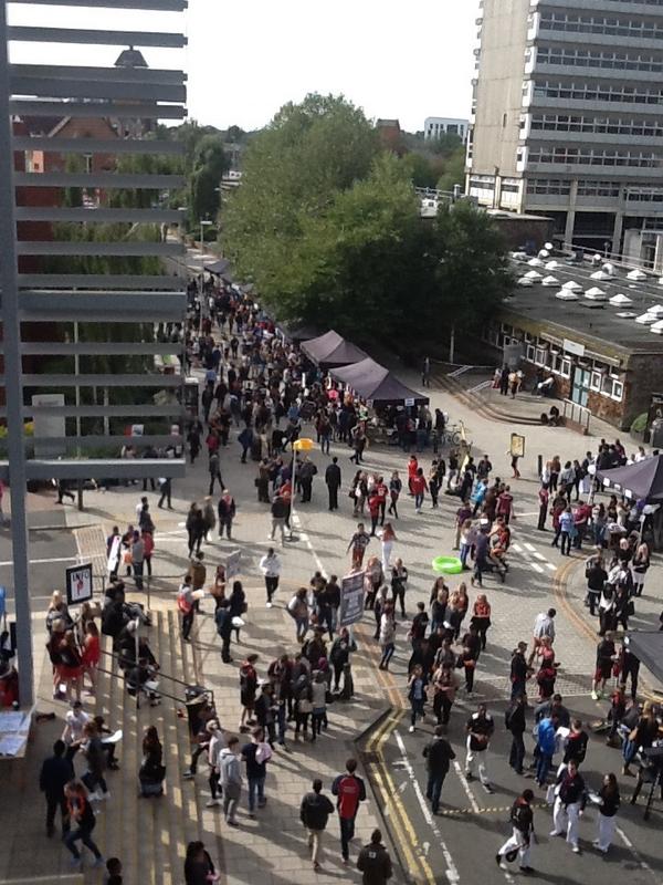 dmuleicester's tweet photo. Fantastic atmosphere around campus today! What societies have you signed up for? Let us know! #thisisDMU http://t.co/3mkfzdfY9j